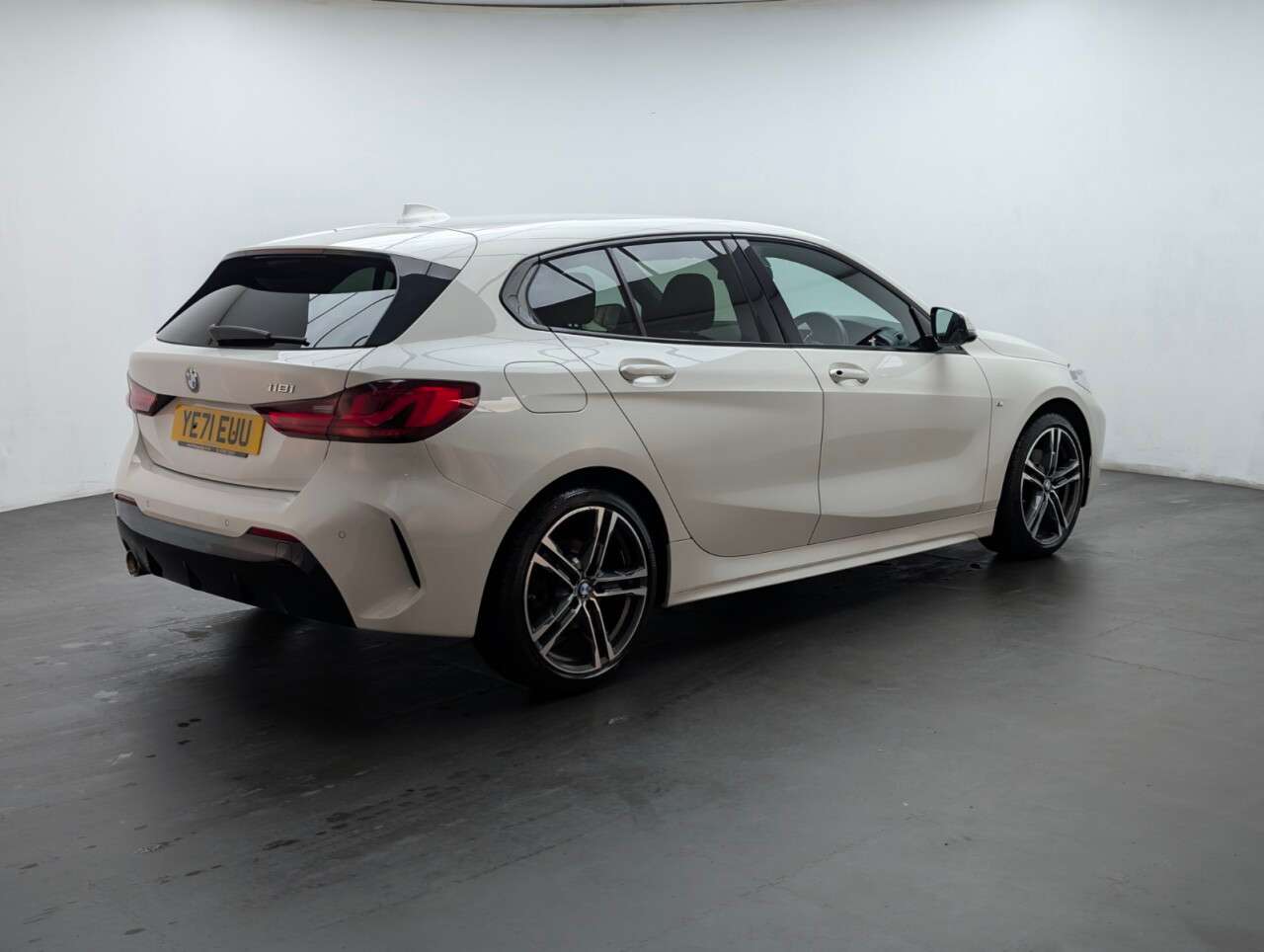 2021 BMW 1 SERIES 2021 BMW 1 SERIES