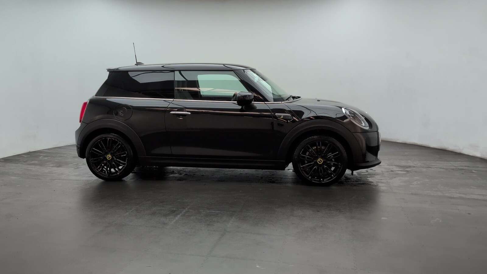 2021 MINI ELECTRIC HATCH 2021 MINI ELECTRIC HATCH