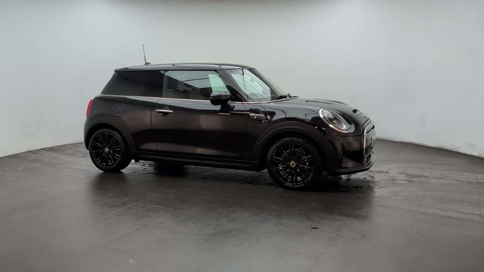 2021 MINI ELECTRIC HATCH 2021 MINI ELECTRIC HATCH