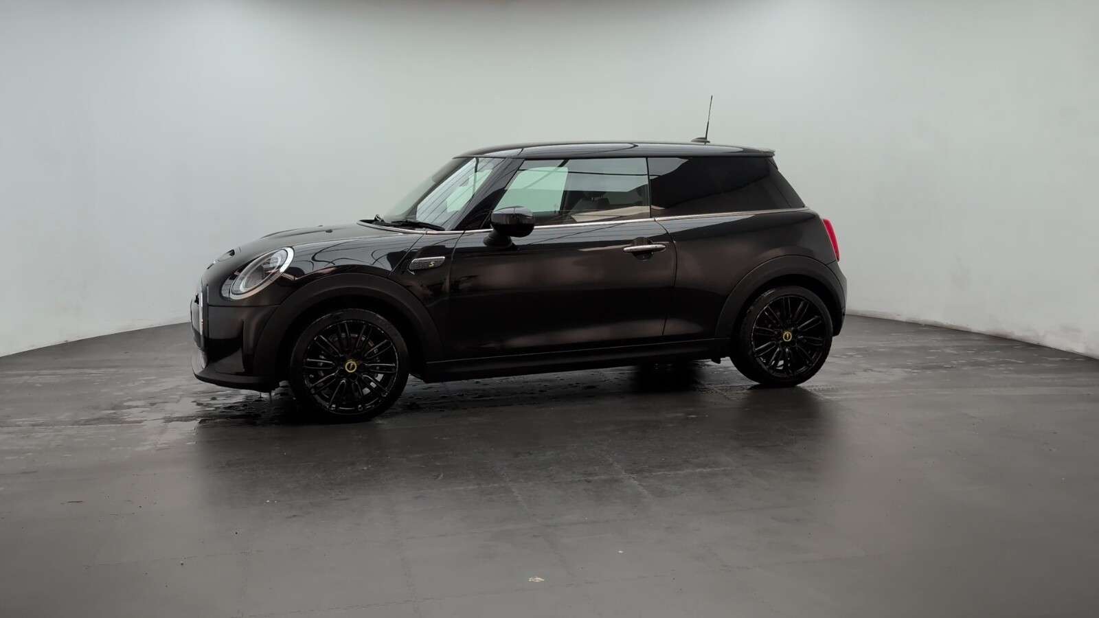 2021 MINI ELECTRIC HATCH 2021 MINI ELECTRIC HATCH