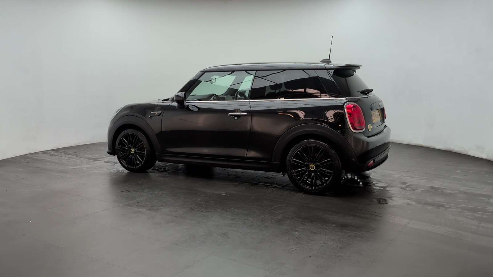 2021 MINI ELECTRIC HATCH 2021 MINI ELECTRIC HATCH