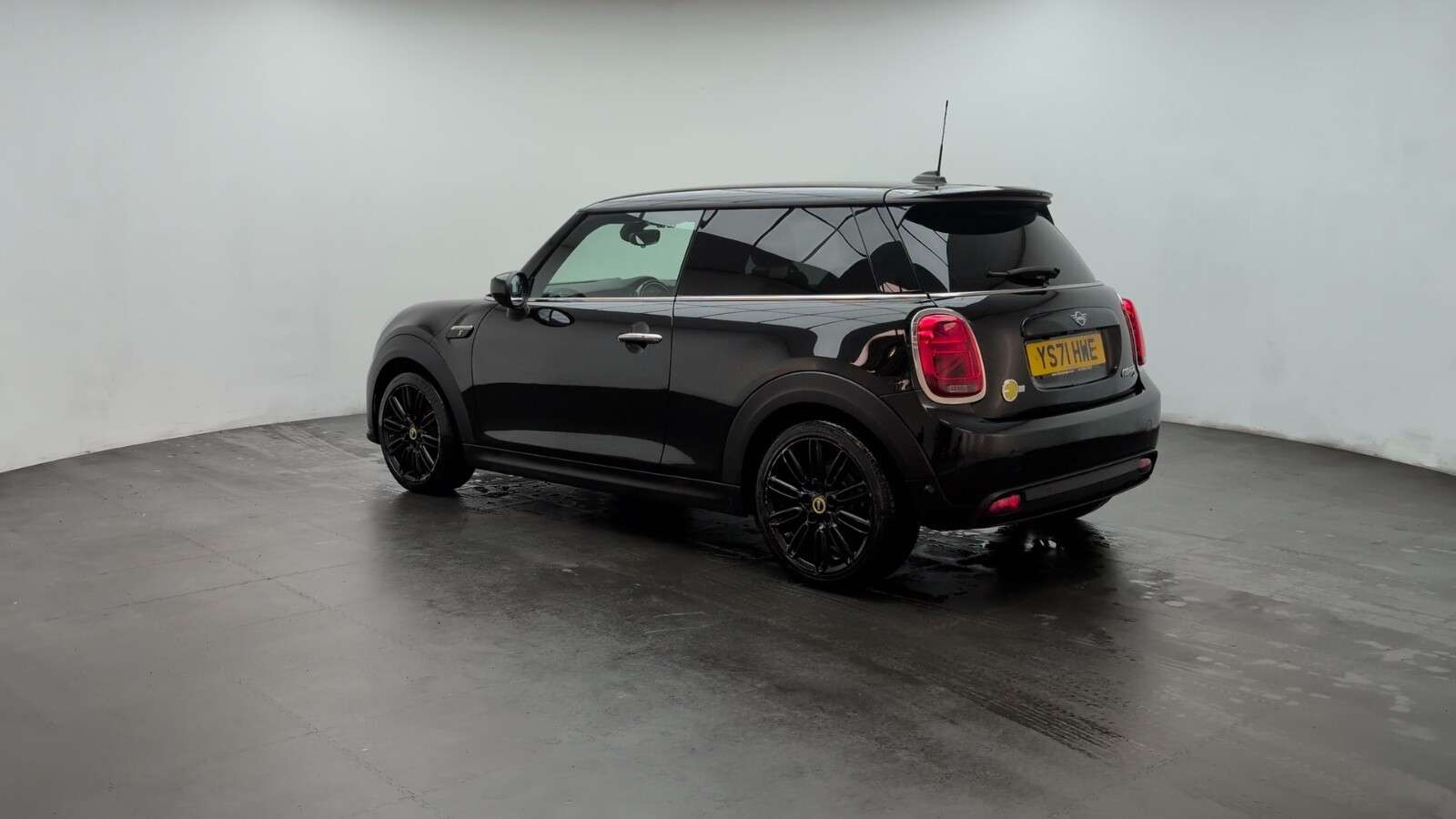 2021 MINI ELECTRIC HATCH 2021 MINI ELECTRIC HATCH