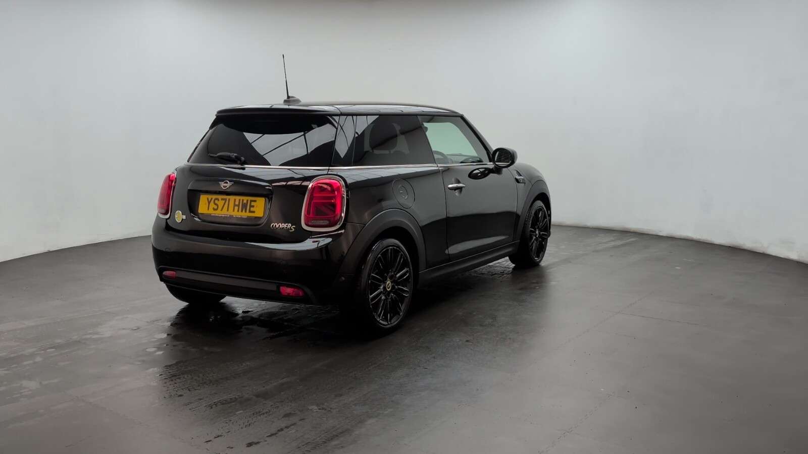 2021 MINI ELECTRIC HATCH 2021 MINI ELECTRIC HATCH