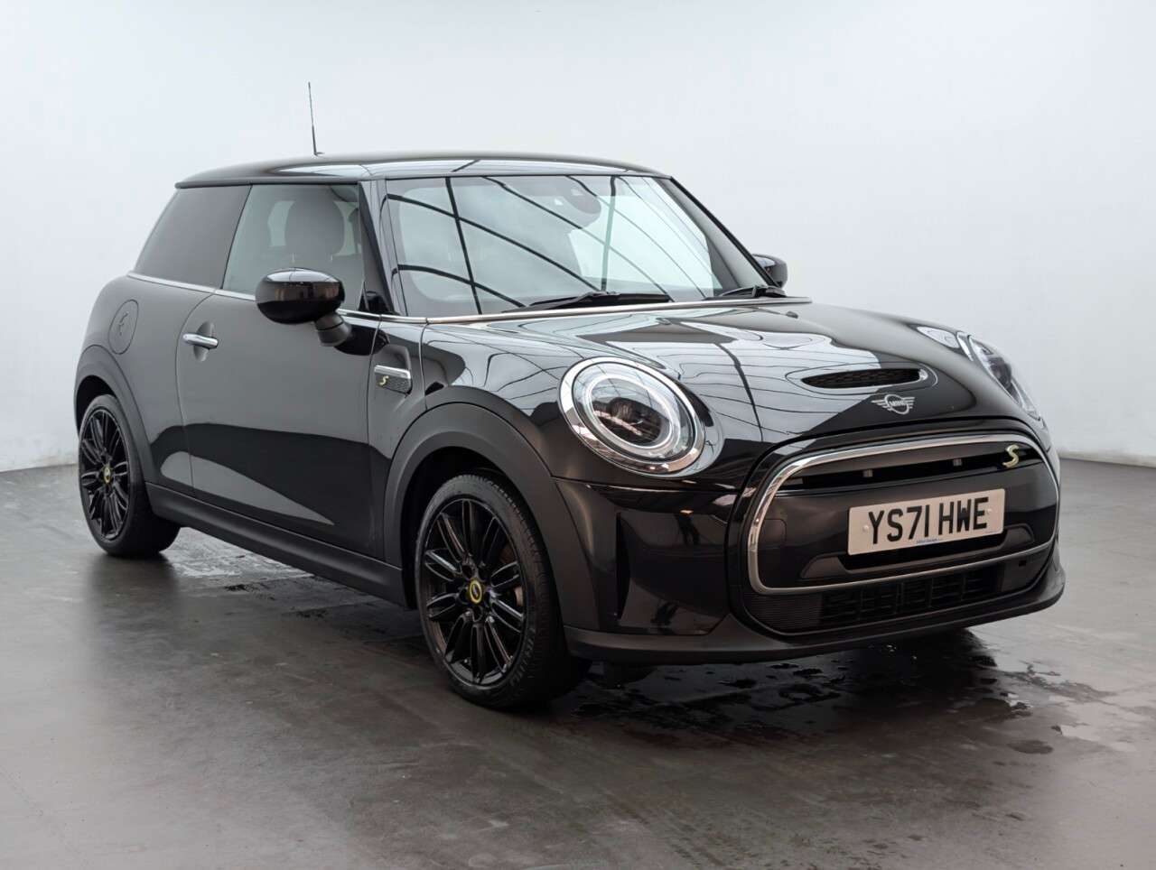 2021 MINI ELECTRIC HATCH 2021 MINI ELECTRIC HATCH