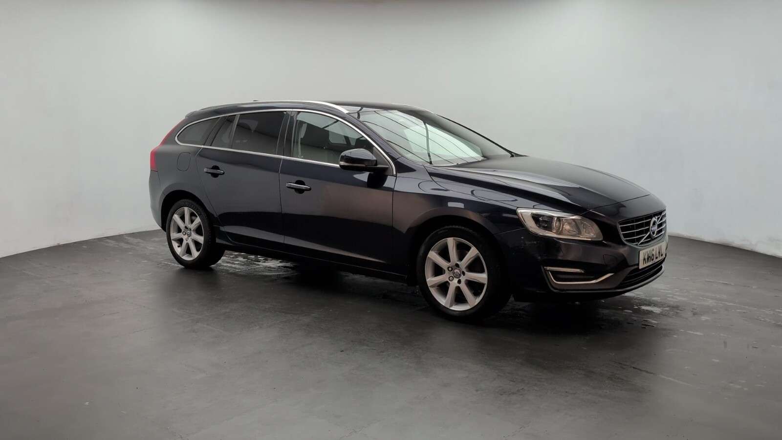 2016 VOLVO V60 2016 VOLVO V60