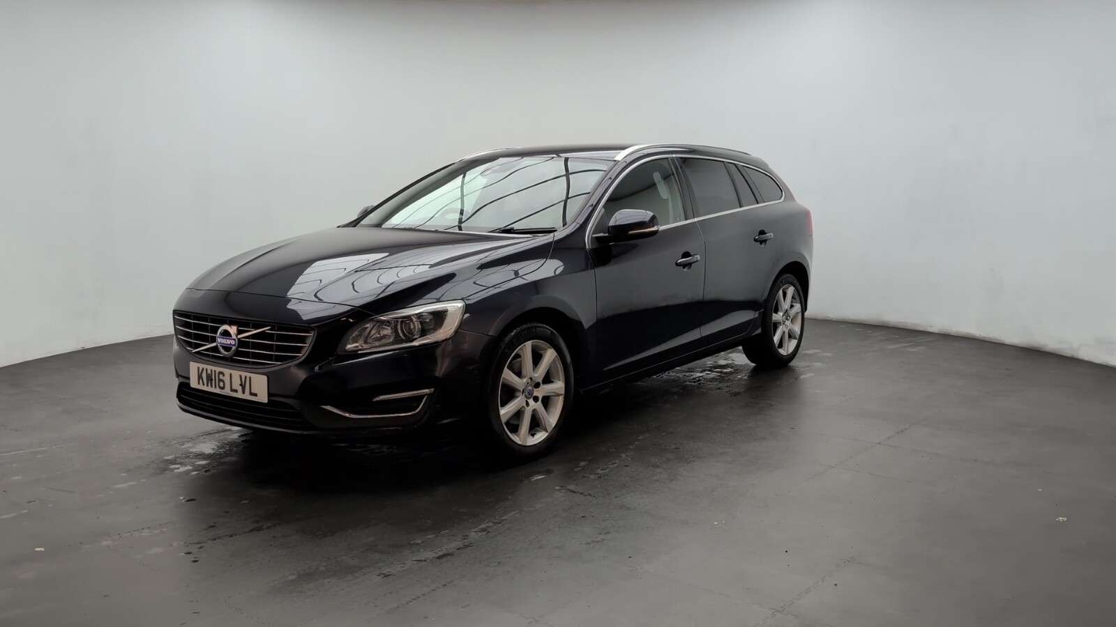 2016 VOLVO V60 2016 VOLVO V60