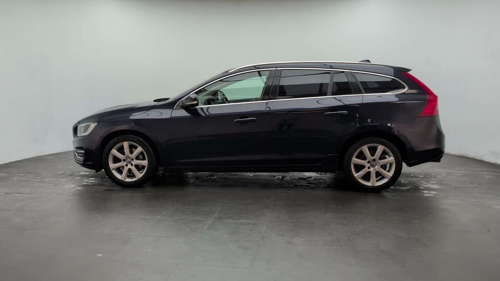 2016 VOLVO V60 2016 VOLVO V60
