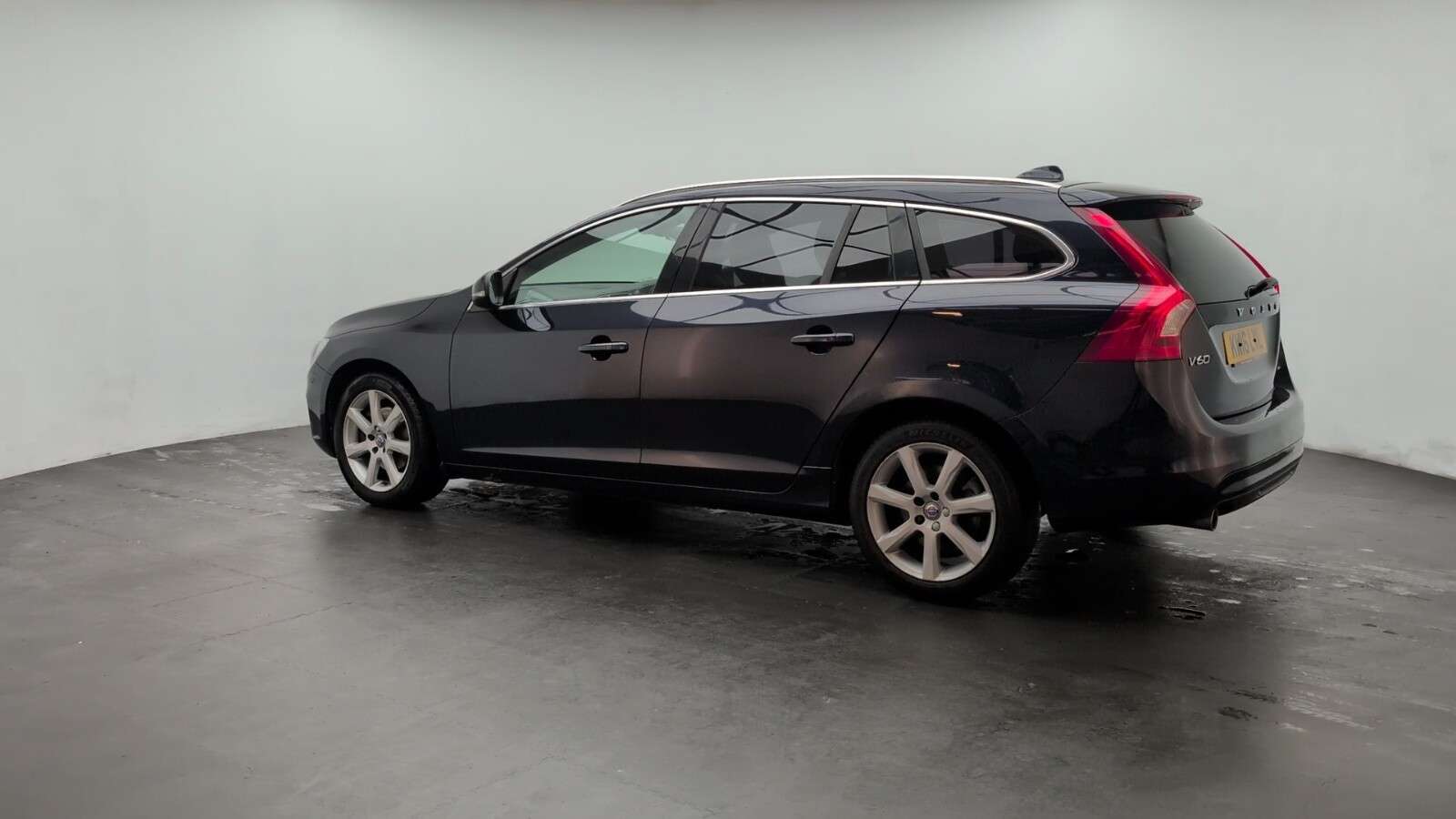 2016 VOLVO V60 2016 VOLVO V60