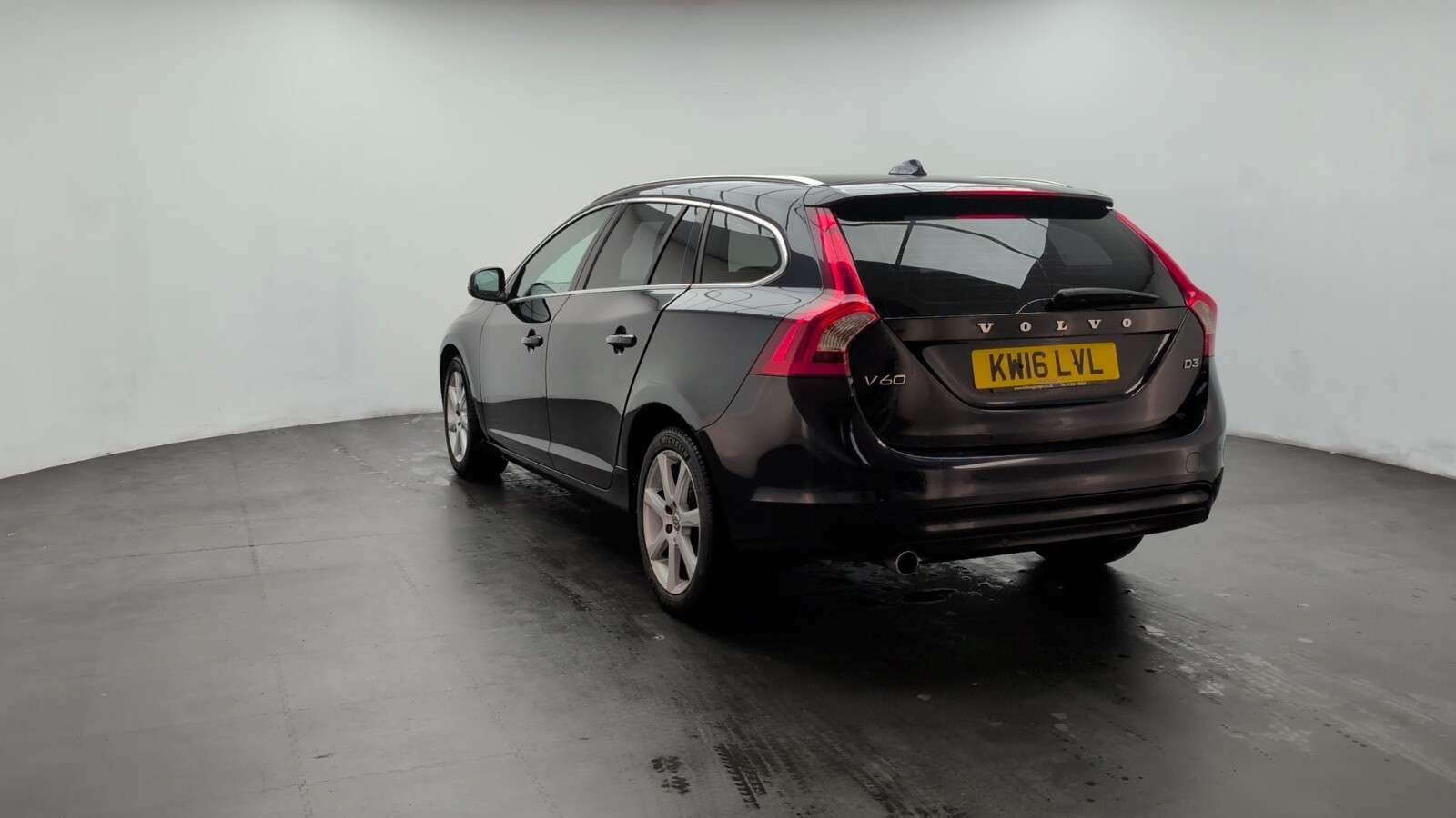 2016 VOLVO V60 2016 VOLVO V60