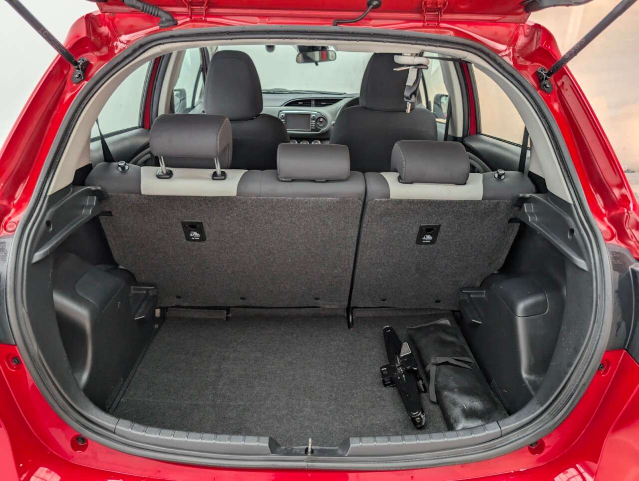 2019 TOYOTA YARIS 2019 TOYOTA YARIS