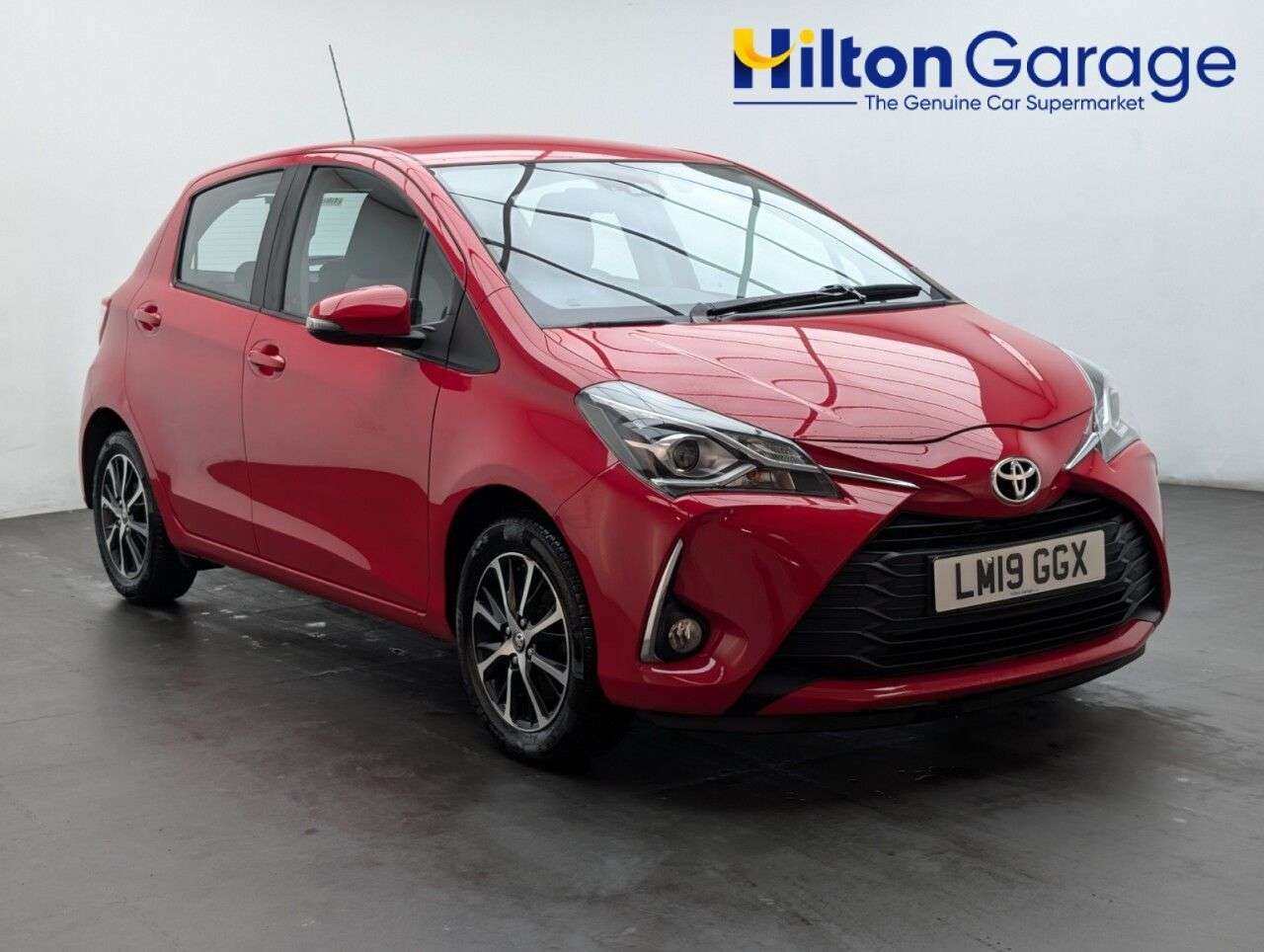 A 2019 TOYOTA YARIS 1.5 VVT-i Icon Tech Hatchback 5dr Petrol Manual Euro 6 (111 ps) - REVERSE C A 2019 TOYOTA YARIS 1.5 VVT-i Icon Tech Hatchback 5dr Petrol Manual Euro 6 (111 ps) - REVERSE C