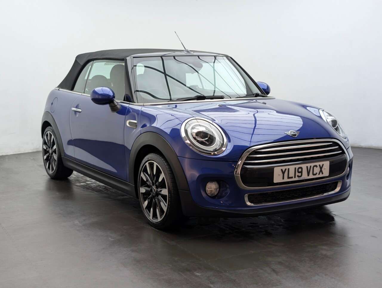 2019 MINI CONVERTIBLE 2019 MINI CONVERTIBLE