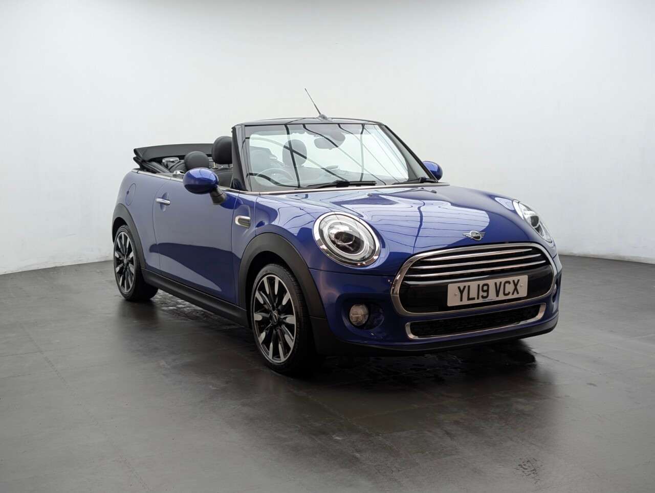 2019 MINI CONVERTIBLE 2019 MINI CONVERTIBLE