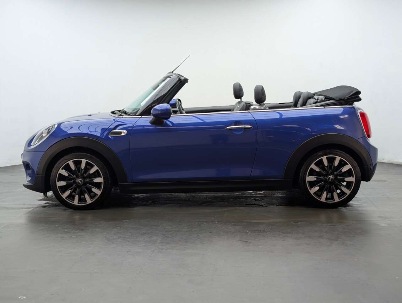 2019 MINI CONVERTIBLE 2019 MINI CONVERTIBLE