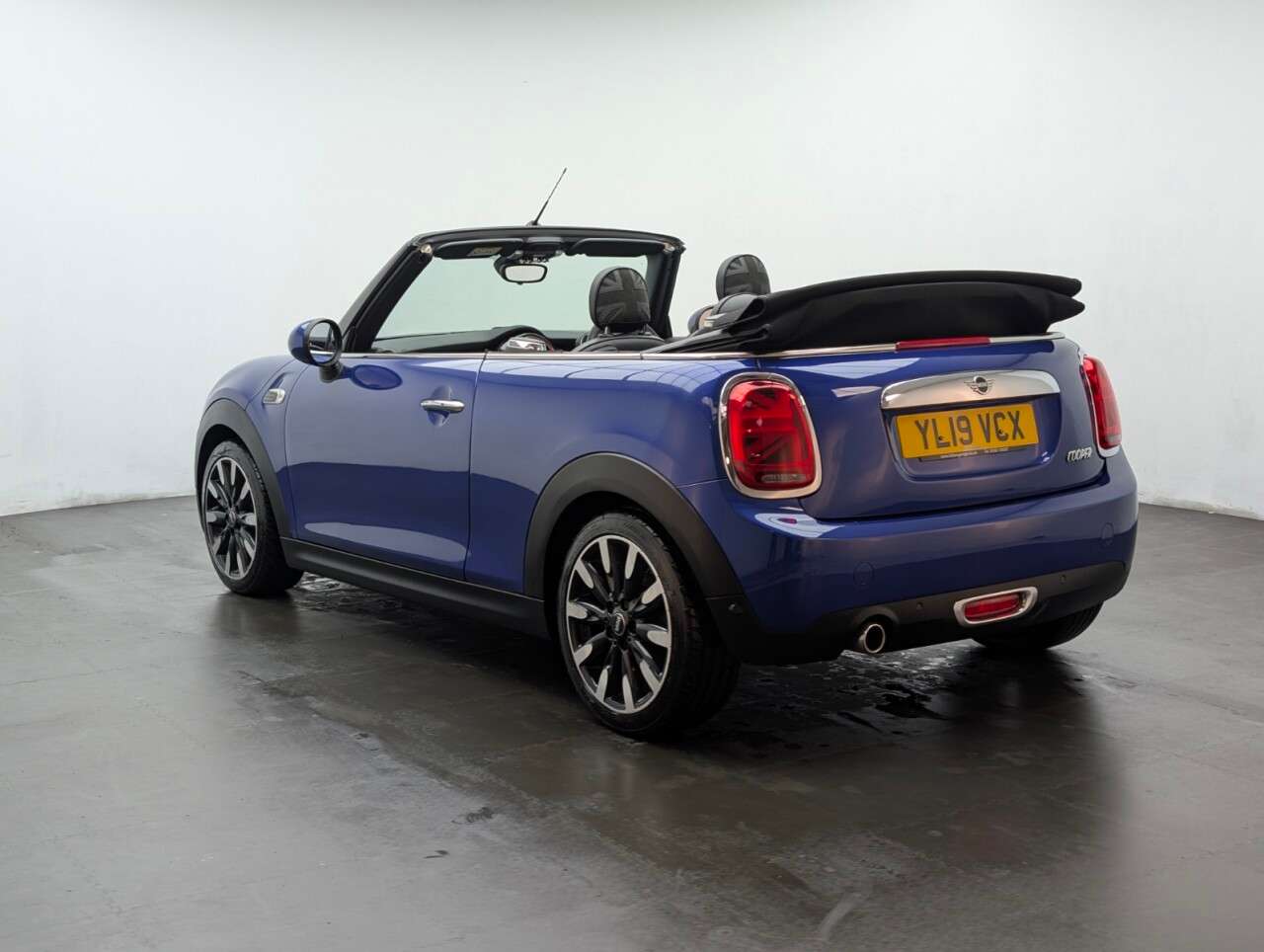 2019 MINI CONVERTIBLE 2019 MINI CONVERTIBLE