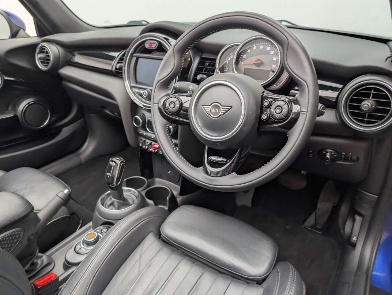 2019 MINI CONVERTIBLE 2019 MINI CONVERTIBLE