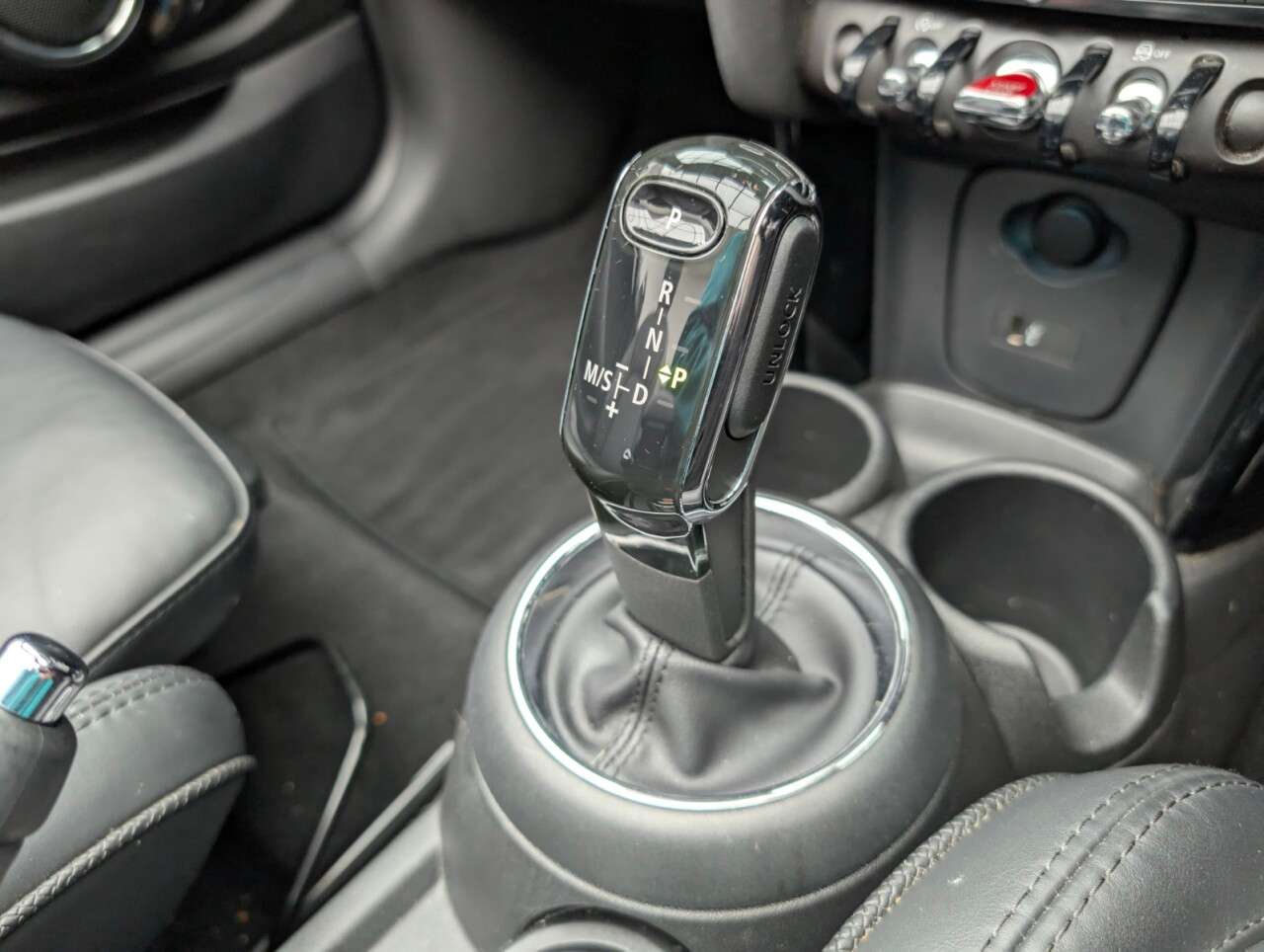 2019 MINI CONVERTIBLE 2019 MINI CONVERTIBLE