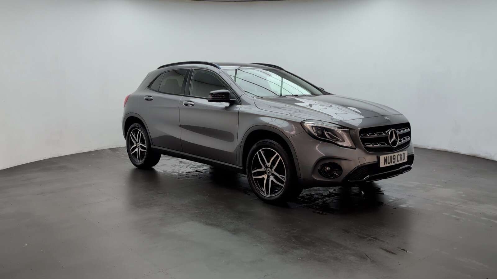 2019 MERCEDES-BENZ 180 2019 MERCEDES-BENZ 180