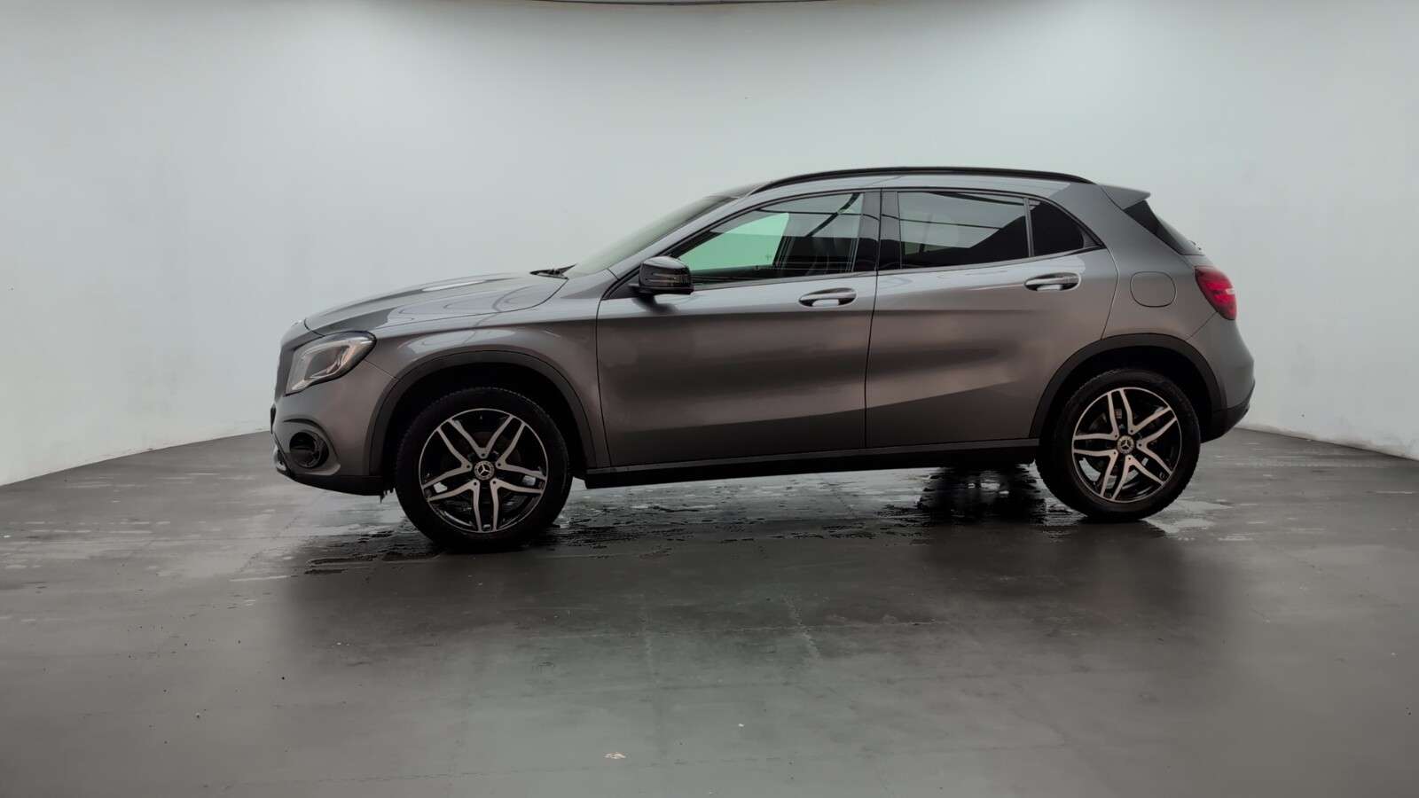 2019 MERCEDES-BENZ 180 2019 MERCEDES-BENZ 180