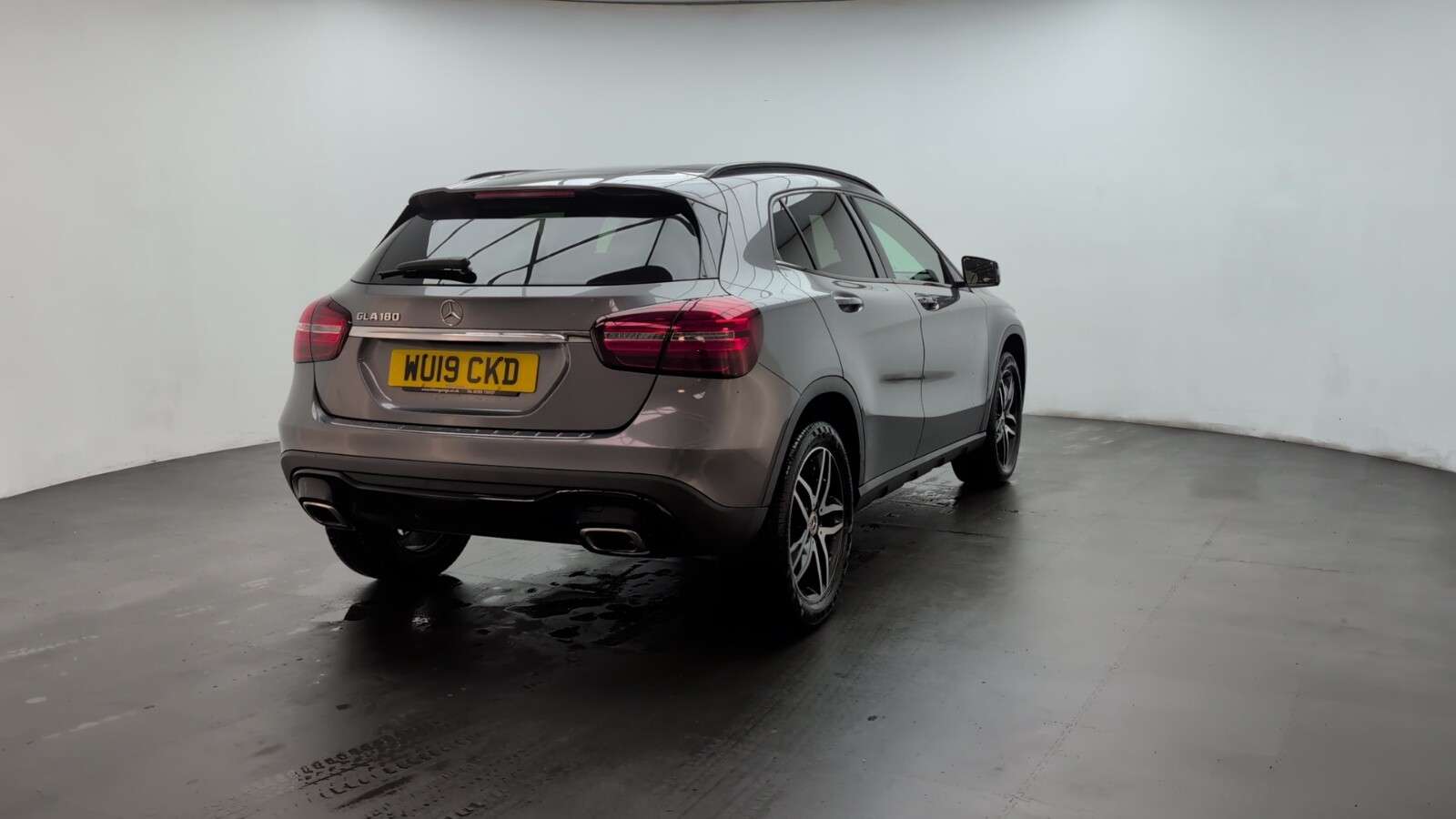 2019 MERCEDES-BENZ 180 2019 MERCEDES-BENZ 180