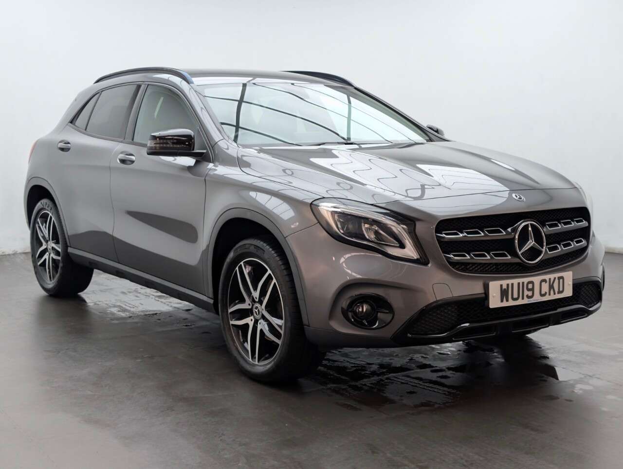 2019 MERCEDES-BENZ 180 2019 MERCEDES-BENZ 180