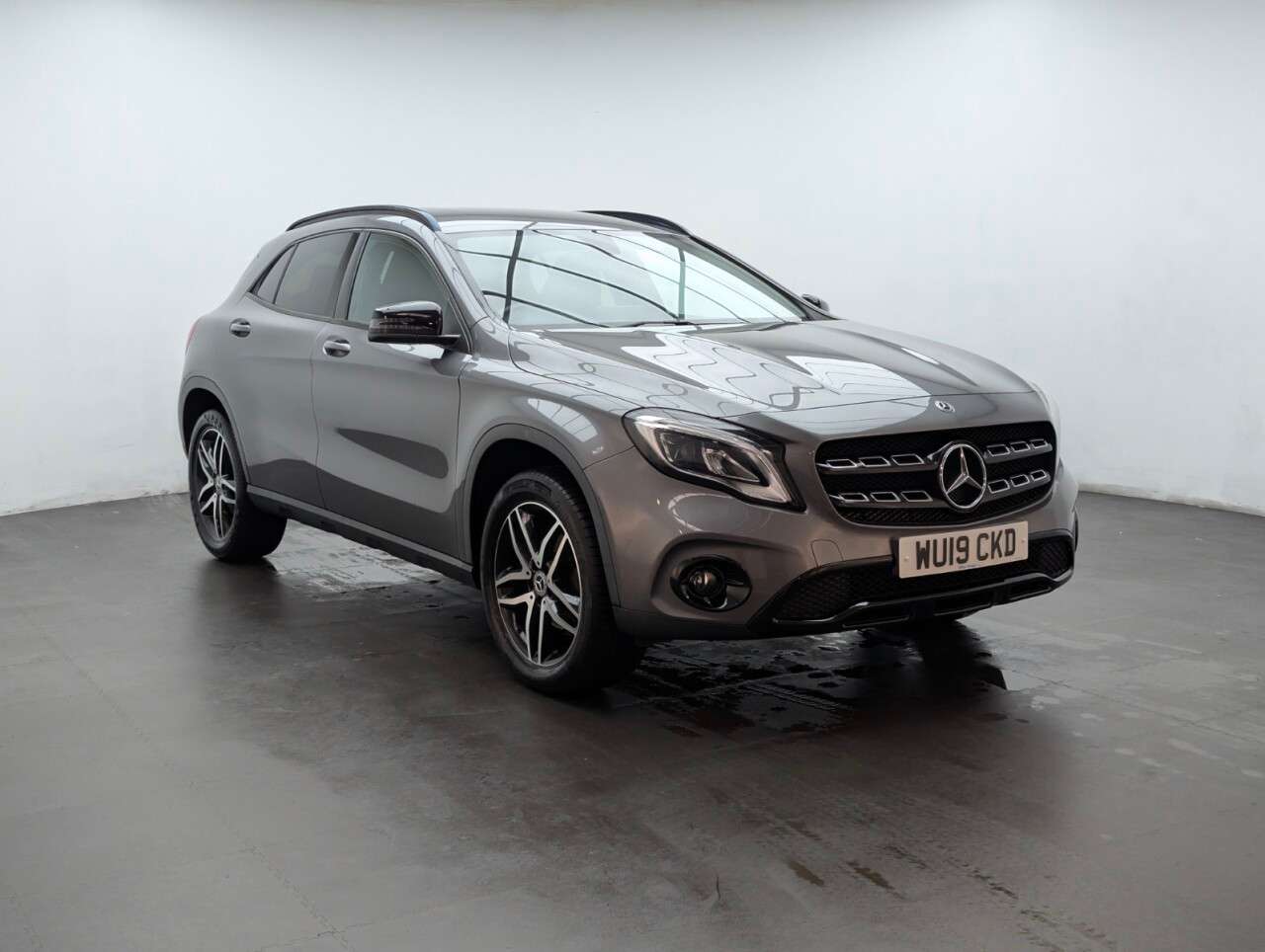 2019 MERCEDES-BENZ 180 2019 MERCEDES-BENZ 180