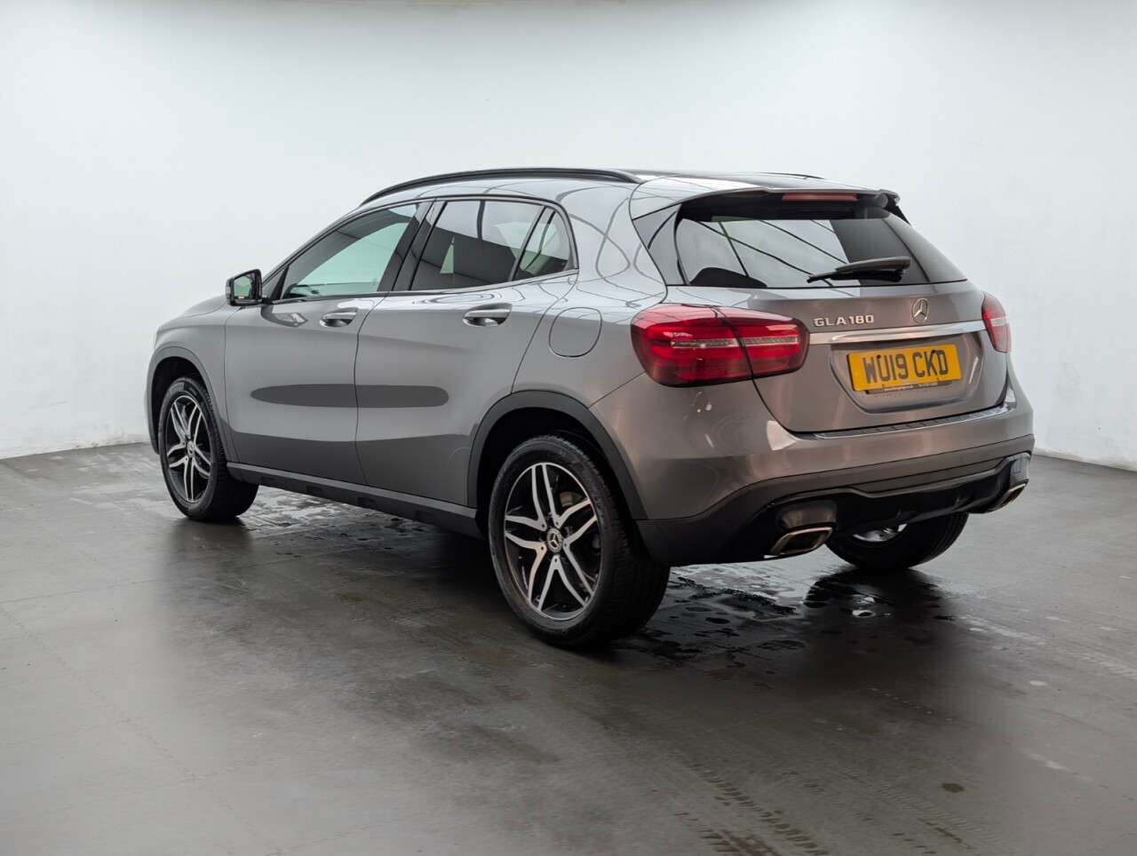 2019 MERCEDES-BENZ 180 2019 MERCEDES-BENZ 180