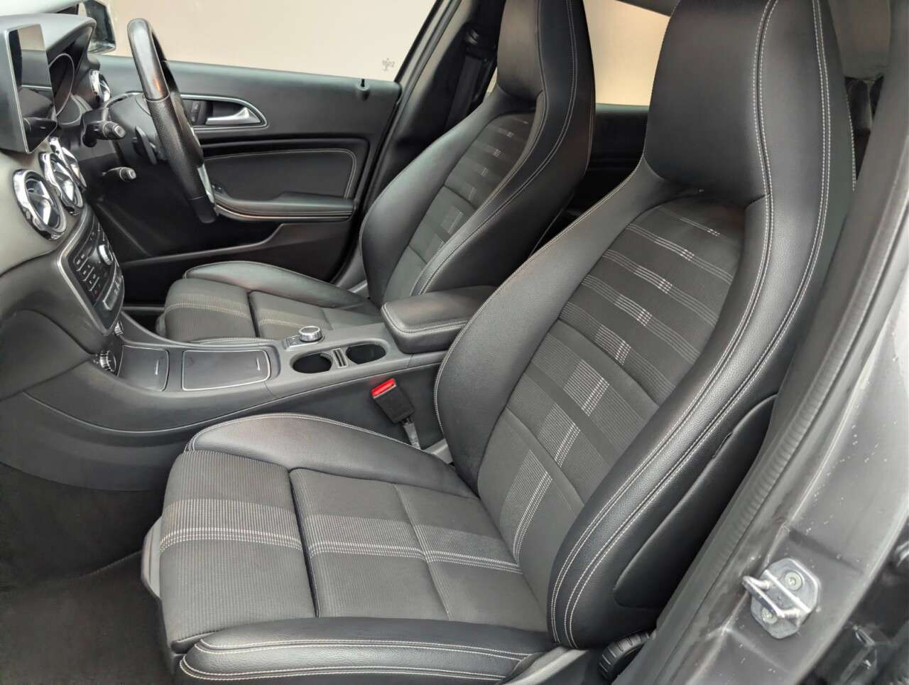 2019 MERCEDES-BENZ 180 2019 MERCEDES-BENZ 180