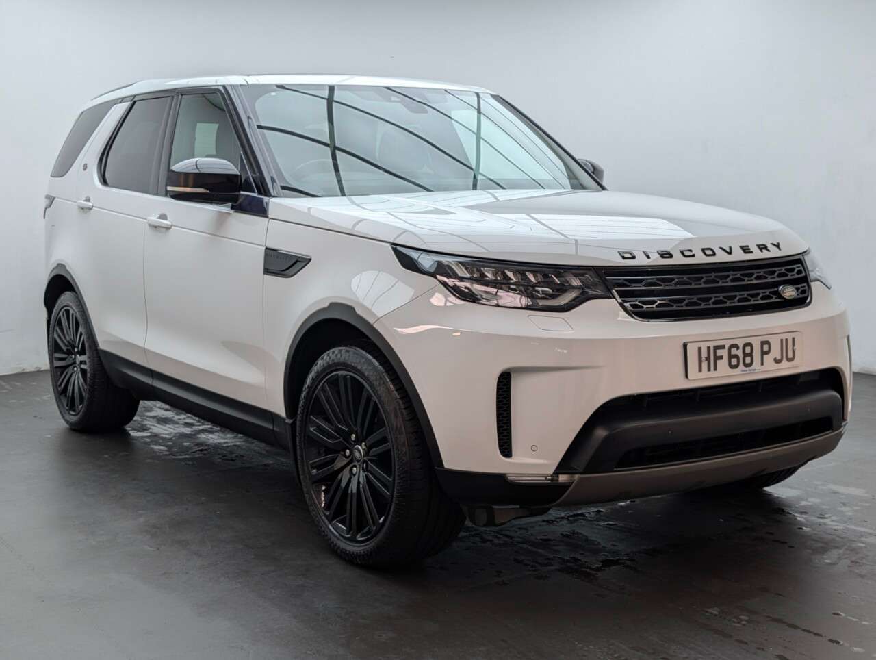 A 2018 LAND ROVER DISCOVERY 3.0 TD V6 HSE SUV 5dr Diesel Auto 4WD Euro 6 (s/s) (258 ps) - CRUISE CONTRO A 2018 LAND ROVER DISCOVERY 3.0 TD V6 HSE SUV 5dr Diesel Auto 4WD Euro 6 (s/s) (258 ps) - CRUISE CONTRO