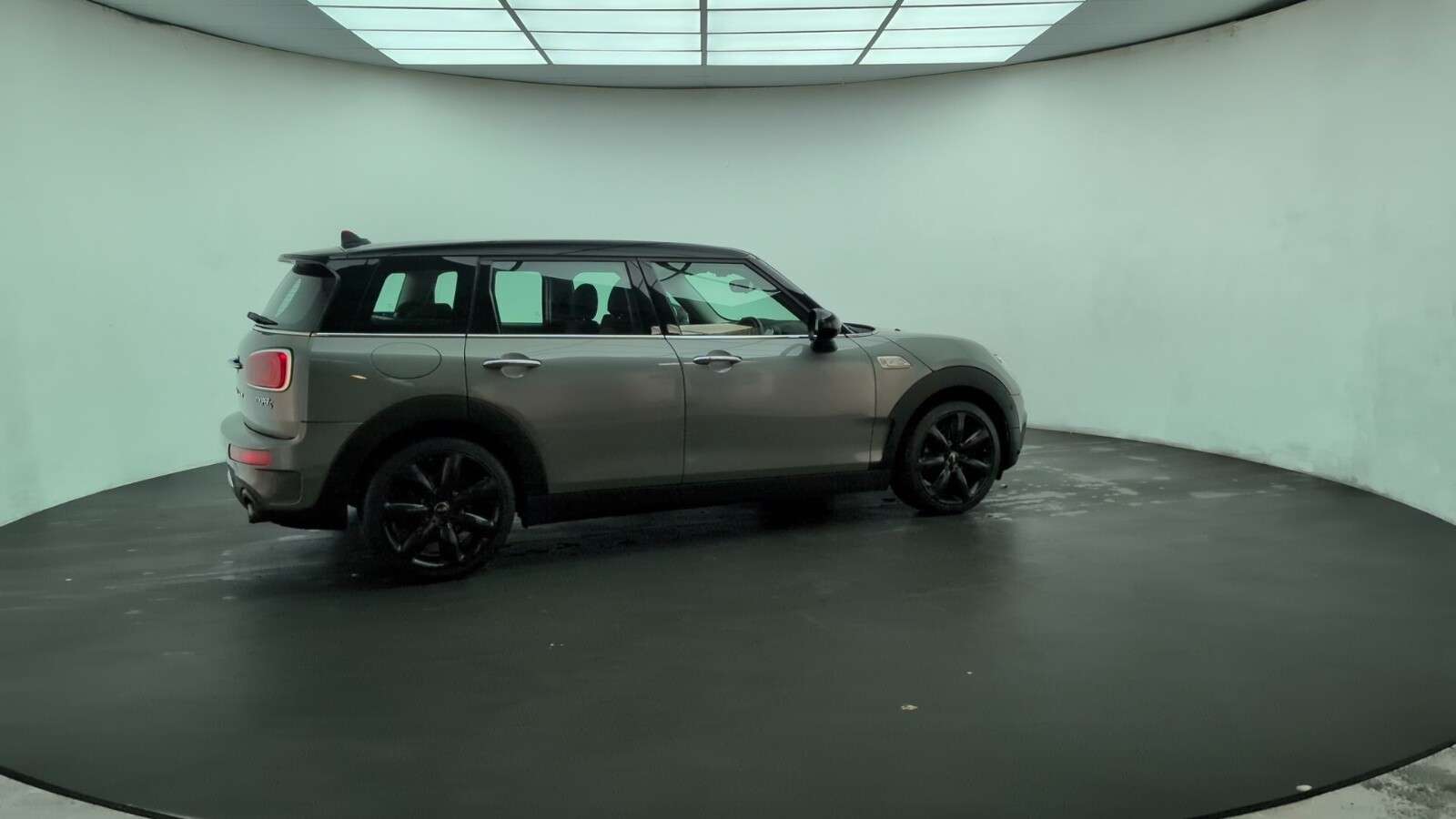 2017 MINI CLUBMAN 2017 MINI CLUBMAN