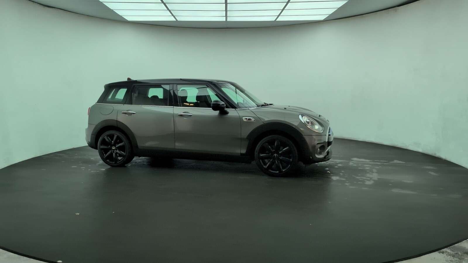 2017 MINI CLUBMAN 2017 MINI CLUBMAN