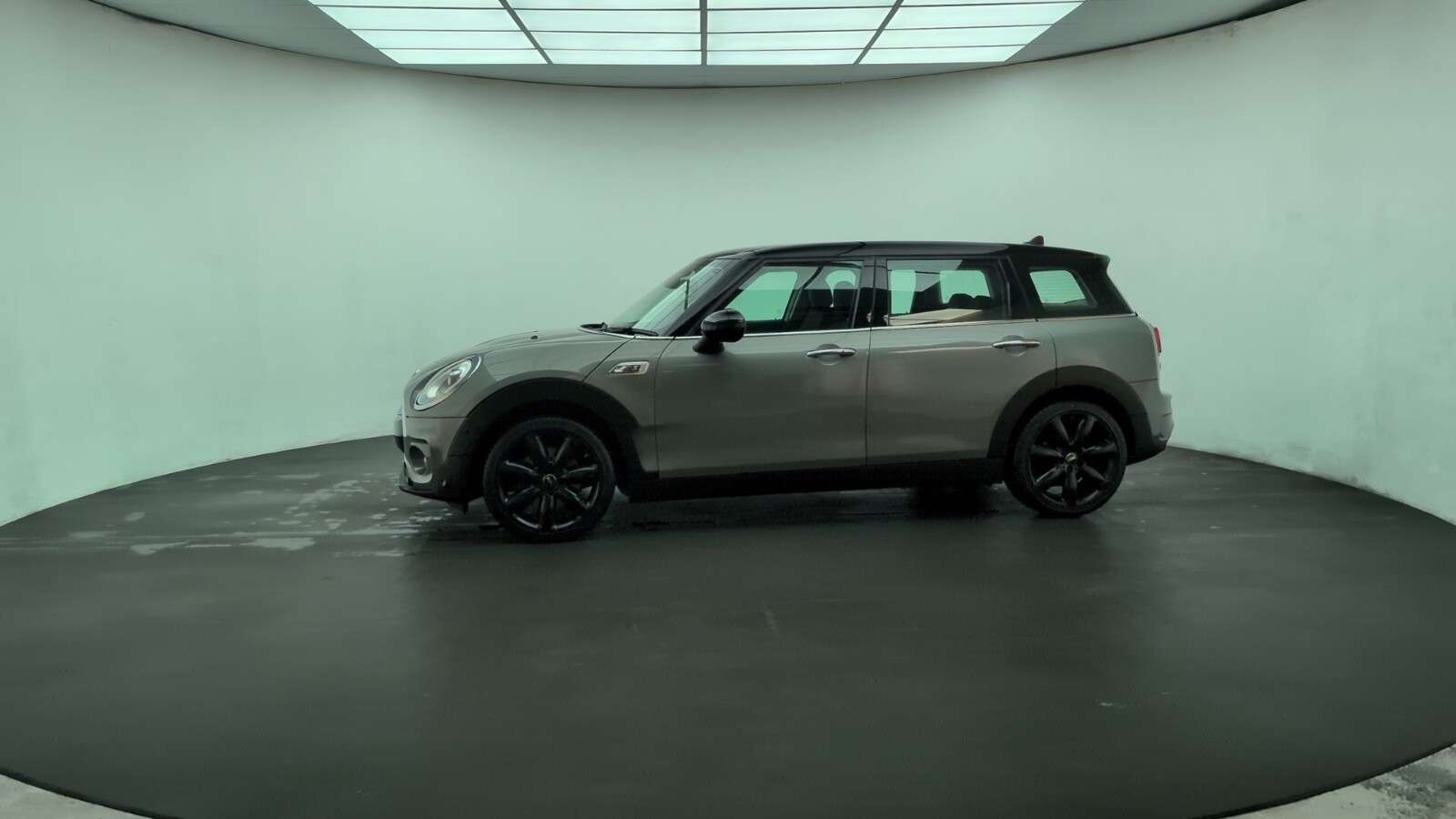 2017 MINI CLUBMAN 2017 MINI CLUBMAN