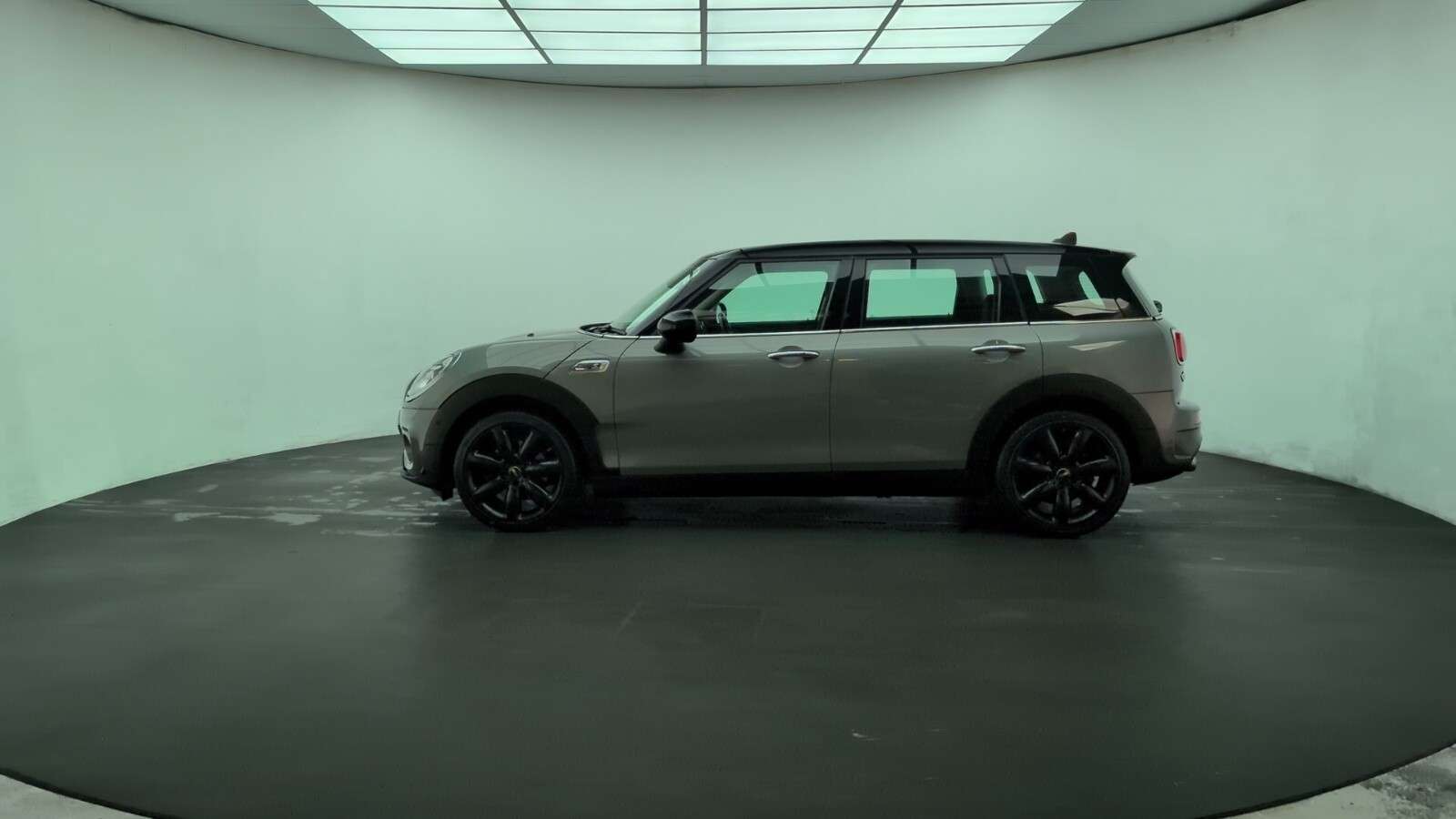 2017 MINI CLUBMAN 2017 MINI CLUBMAN