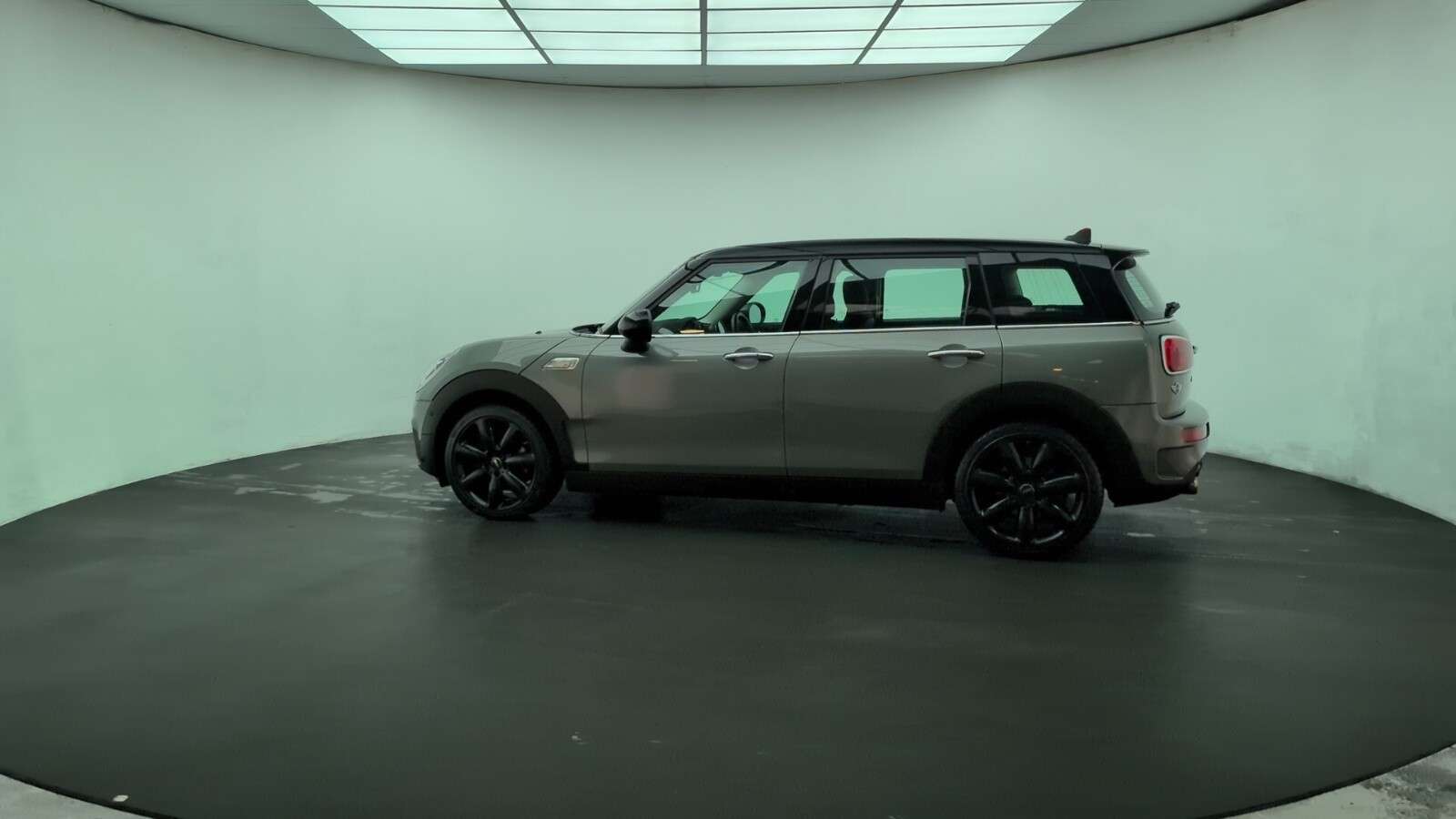 2017 MINI CLUBMAN 2017 MINI CLUBMAN