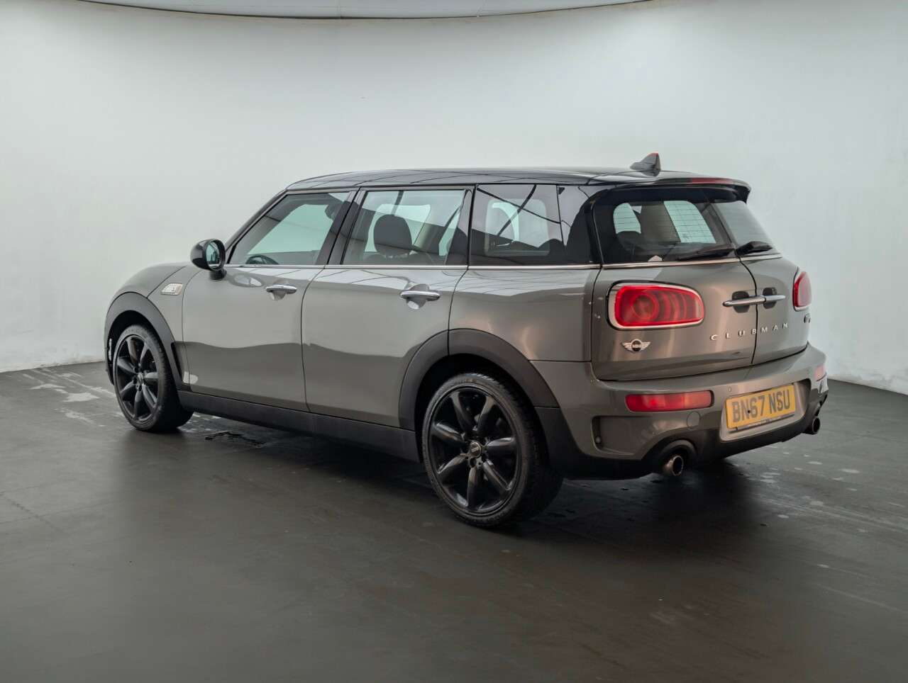 2017 MINI CLUBMAN 2017 MINI CLUBMAN