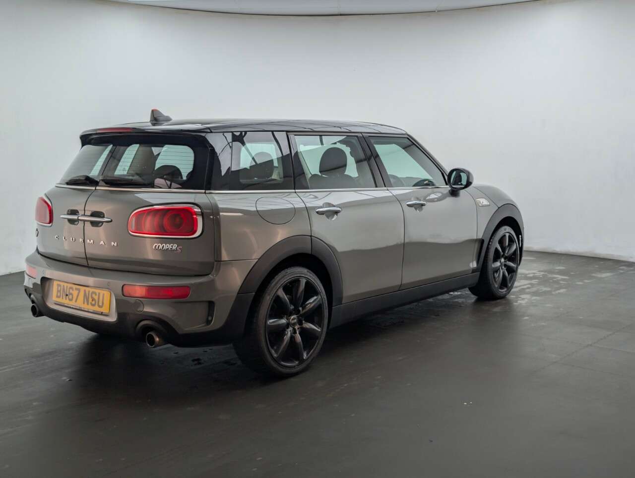 2017 MINI CLUBMAN 2017 MINI CLUBMAN