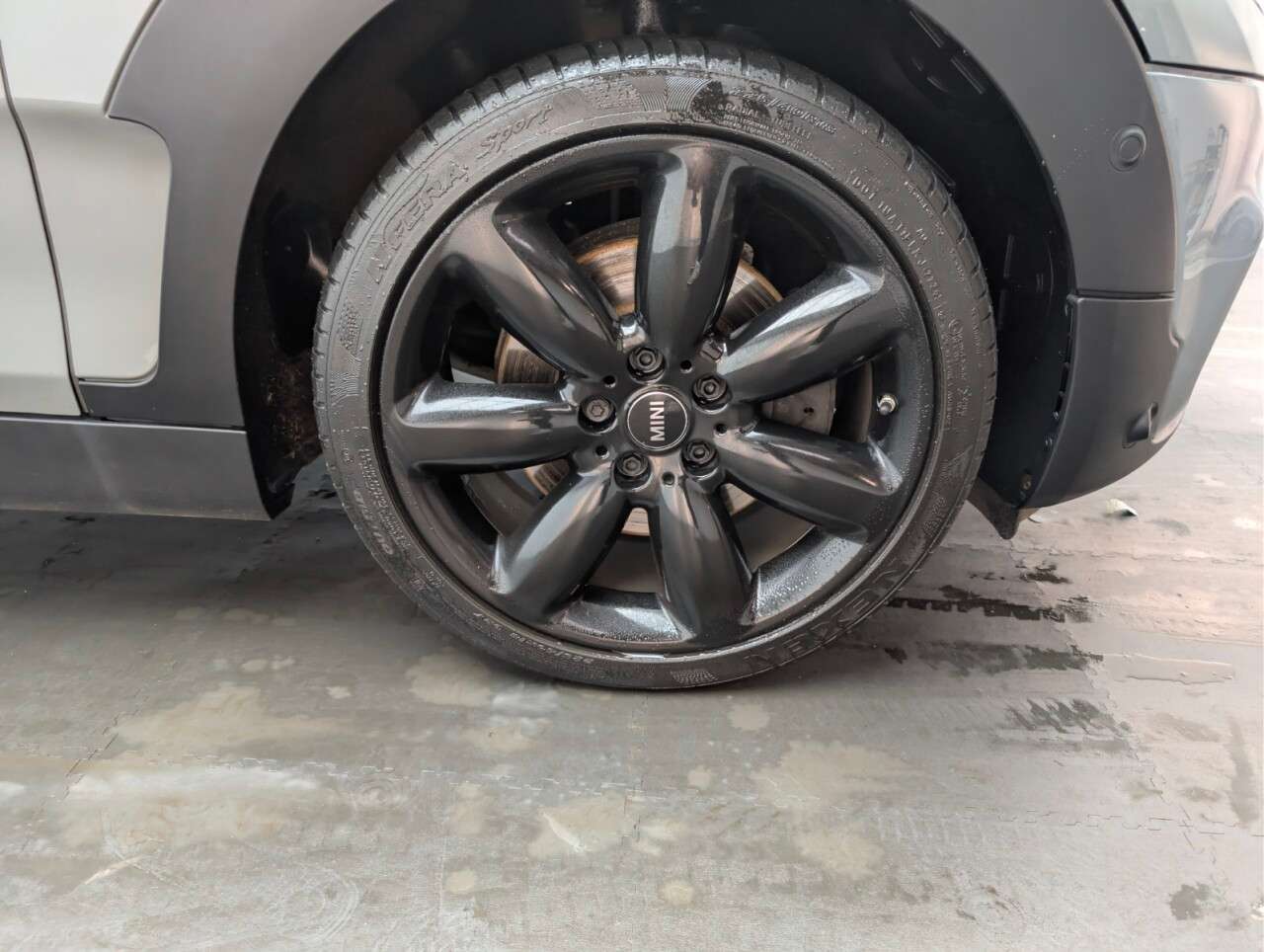 2017 MINI CLUBMAN 2017 MINI CLUBMAN