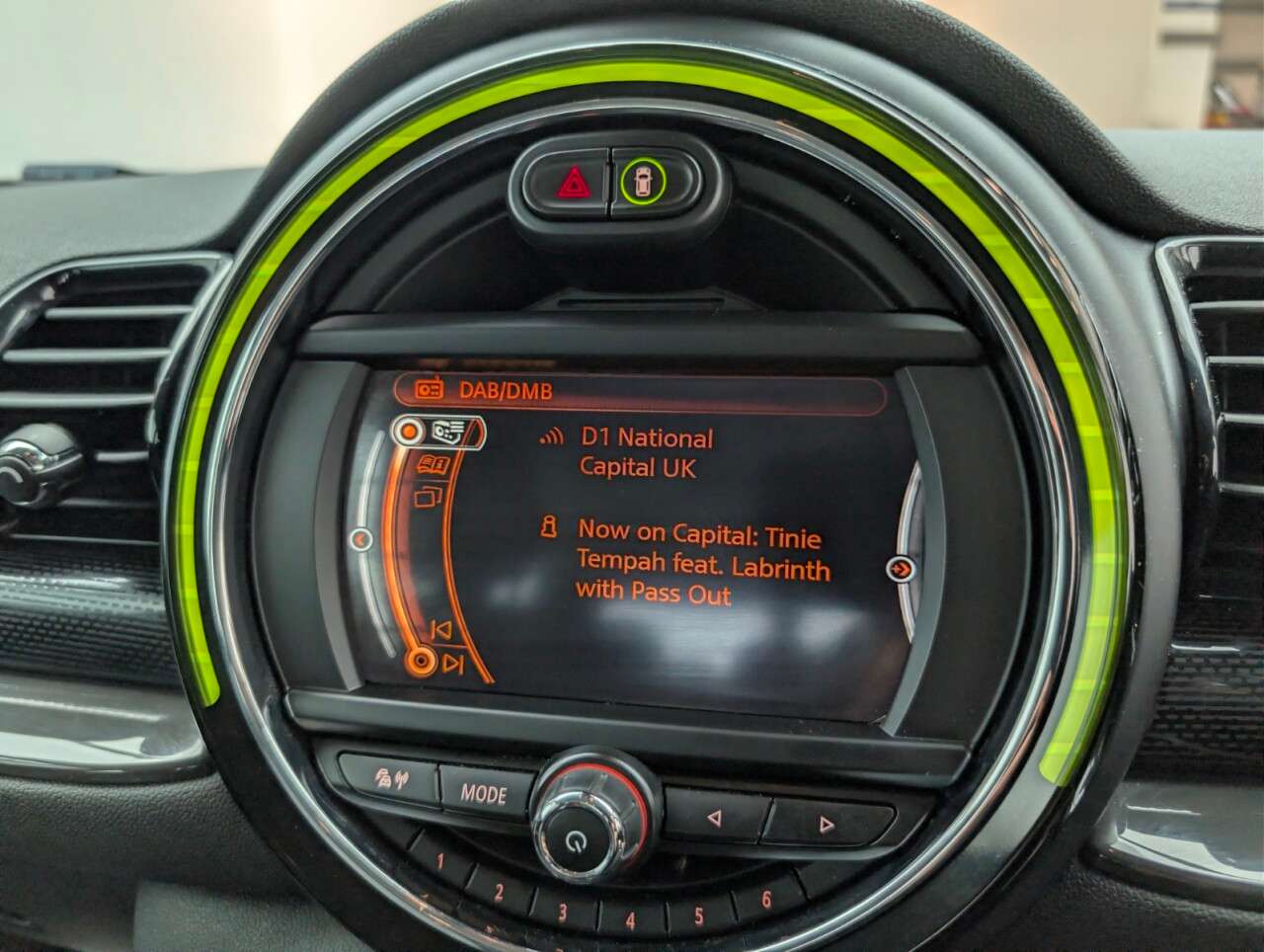 2017 MINI CLUBMAN 2017 MINI CLUBMAN