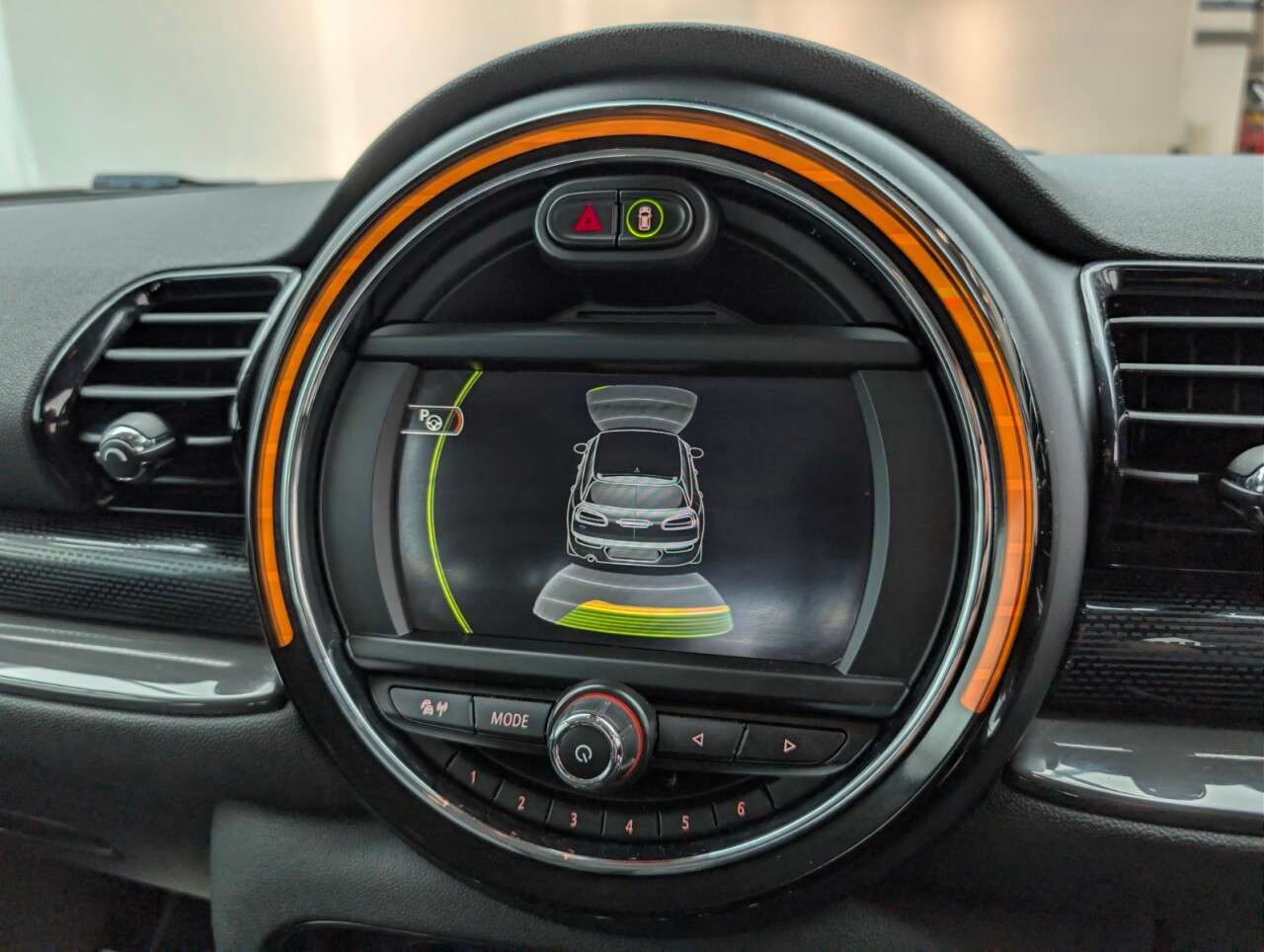 2017 MINI CLUBMAN 2017 MINI CLUBMAN