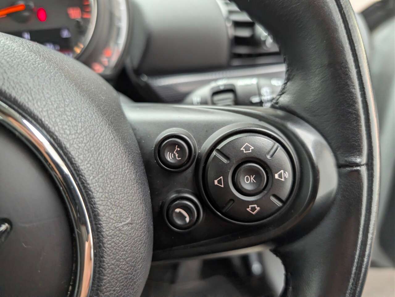 2017 MINI CLUBMAN 2017 MINI CLUBMAN