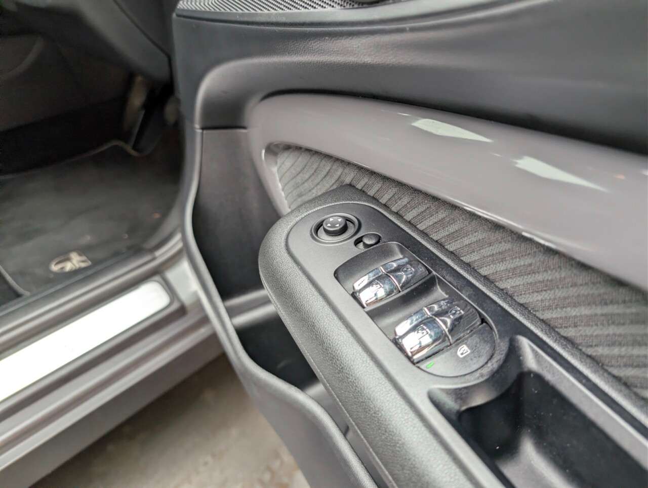 2017 MINI CLUBMAN 2017 MINI CLUBMAN