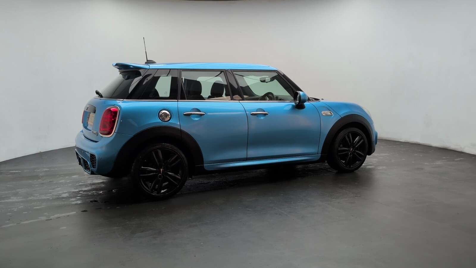 A 2018 MINI HATCH 2.0 Cooper S Hatchback 5dr Petrol Steptronic Euro 6 (s/s) (192 ps) - SAT NA A 2018 MINI HATCH 2.0 Cooper S Hatchback 5dr Petrol Steptronic Euro 6 (s/s) (192 ps) - SAT NA
