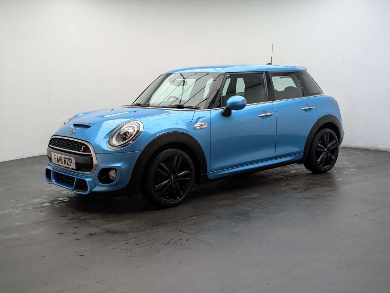 2018 MINI HATCH 2018 MINI HATCH