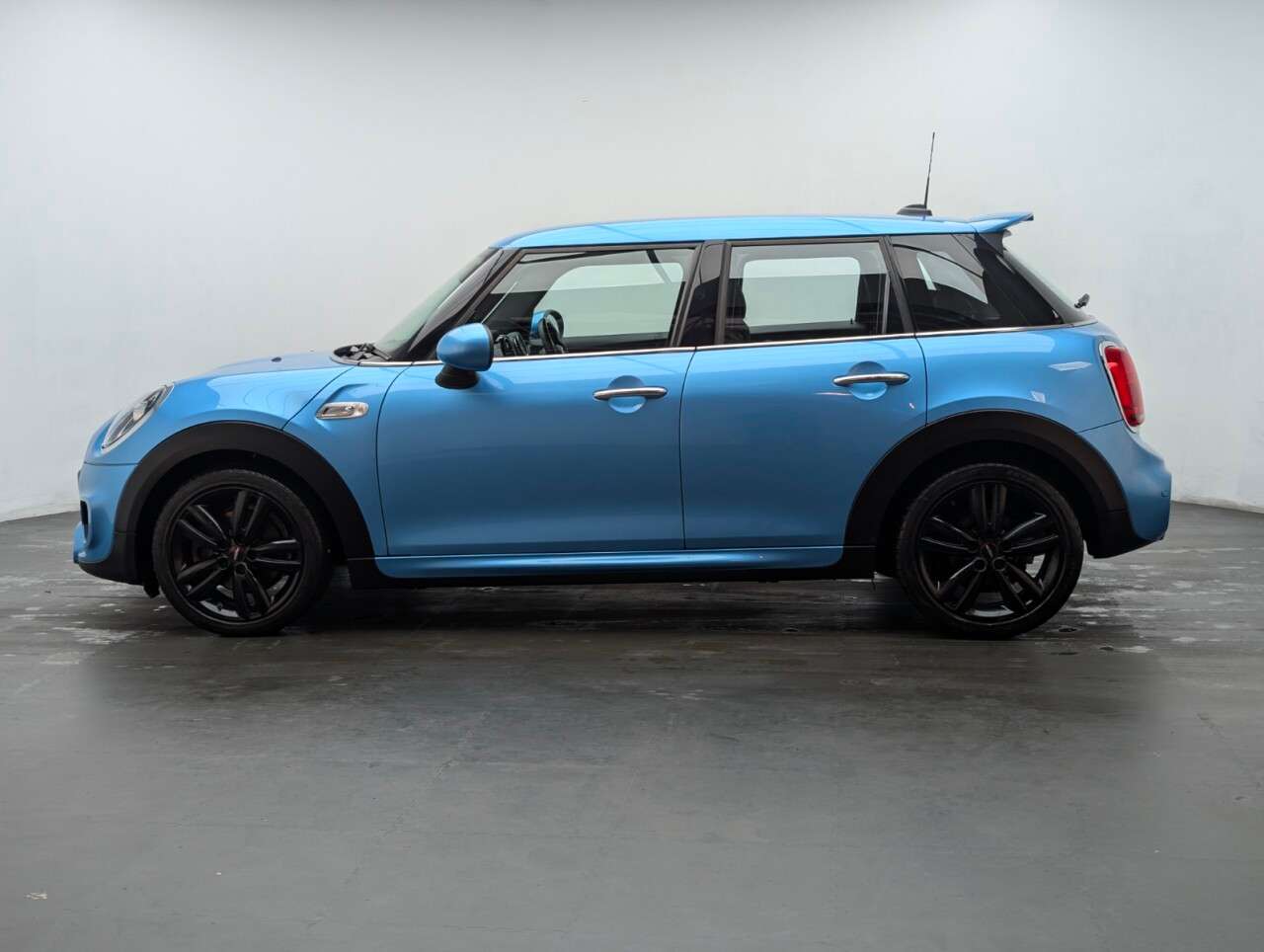 2018 MINI HATCH 2018 MINI HATCH