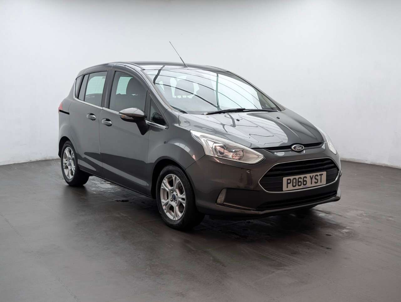 A 2016 FORD B-MAX 1.5 TDCi Zetec MPV 5dr Diesel Manual Euro 6 (s/s) (75 ps) 15" ALLOYS+HILL S A 2016 FORD B-MAX 1.5 TDCi Zetec MPV 5dr Diesel Manual Euro 6 (s/s) (75 ps) 15" ALLOYS+HILL S