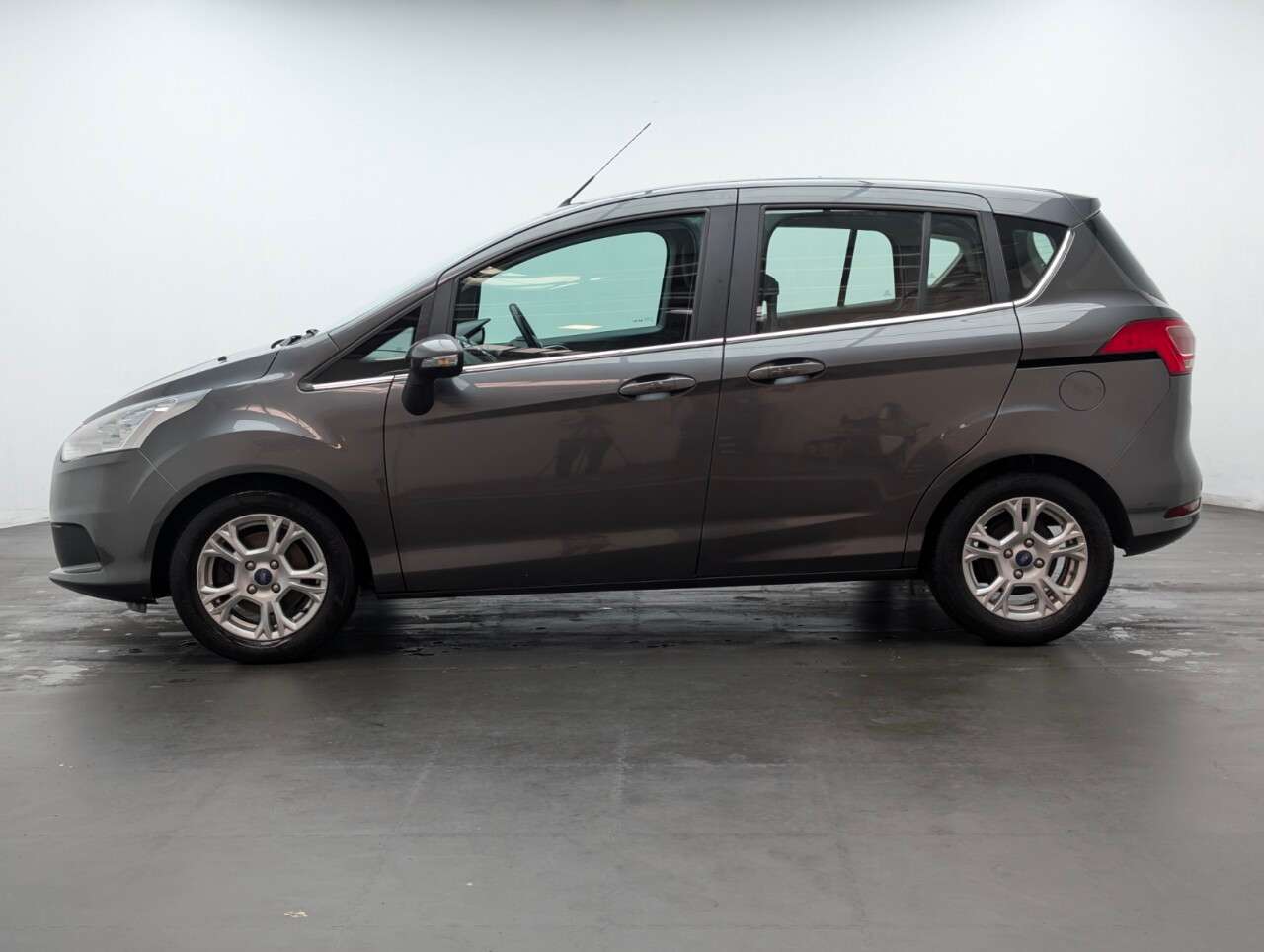 A 2016 FORD B-MAX 1.5 TDCi Zetec MPV 5dr Diesel Manual Euro 6 (s/s) (75 ps) 15" ALLOYS+HILL S A 2016 FORD B-MAX 1.5 TDCi Zetec MPV 5dr Diesel Manual Euro 6 (s/s) (75 ps) 15" ALLOYS+HILL S