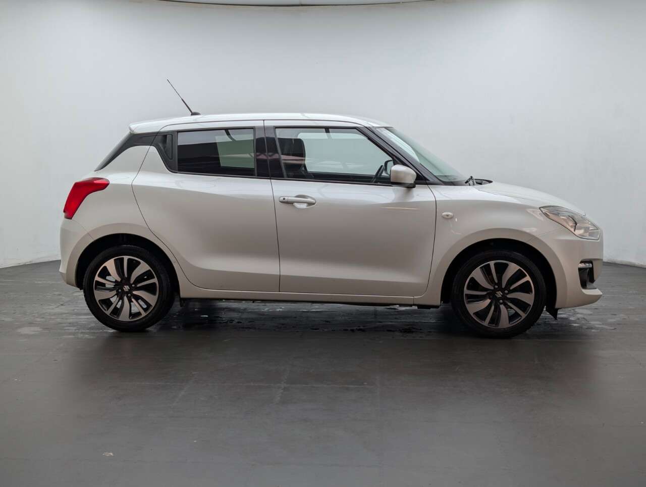 2020 SUZUKI SWIFT 2020 SUZUKI SWIFT