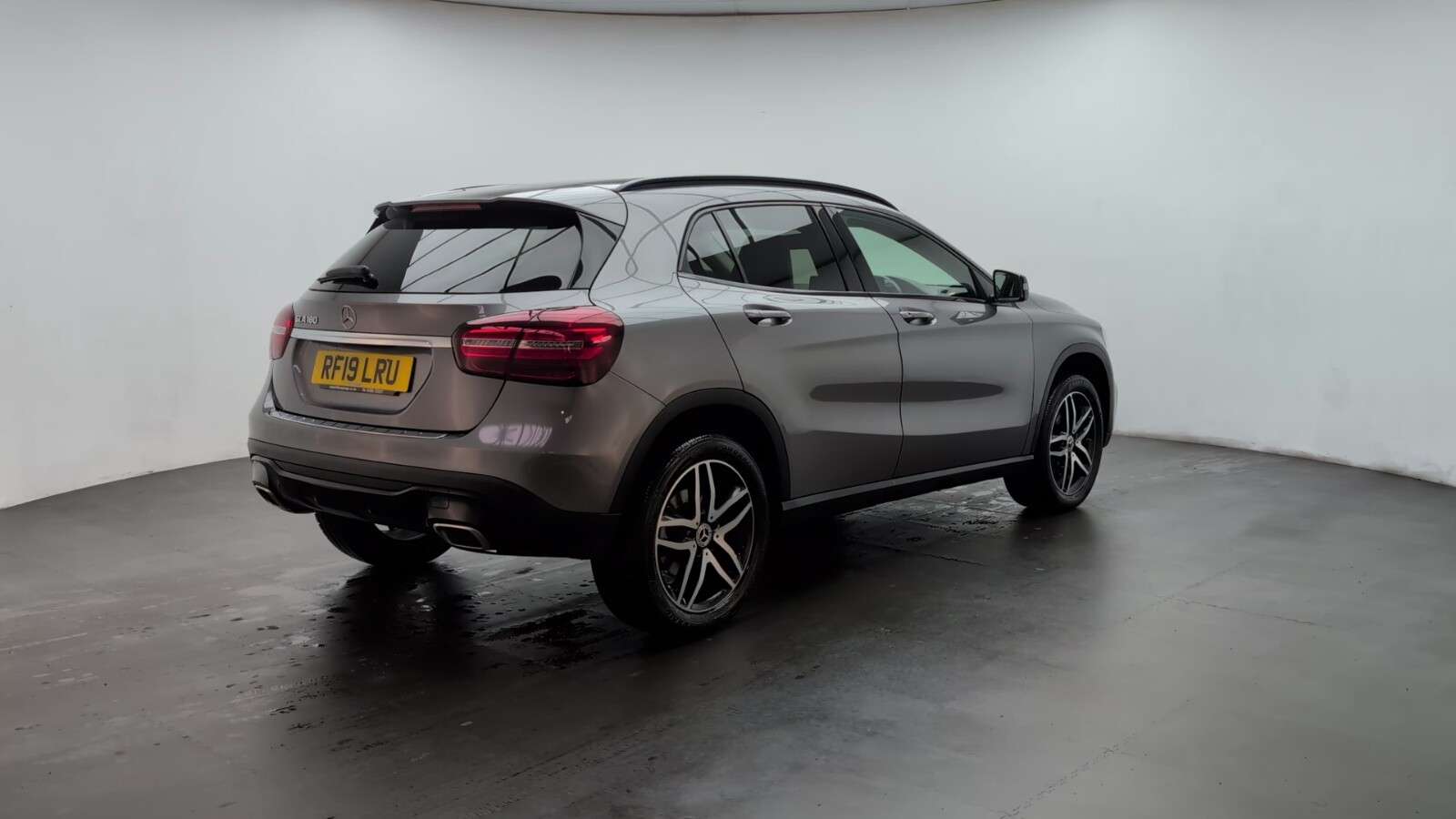 2019 MERCEDES-BENZ 180 2019 MERCEDES-BENZ 180