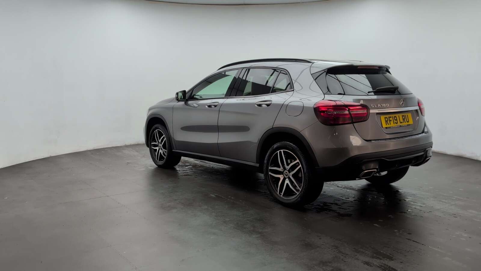 2019 MERCEDES-BENZ 180 2019 MERCEDES-BENZ 180