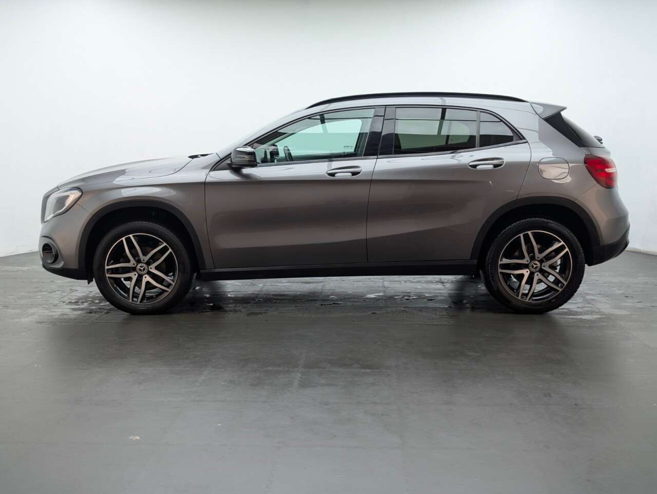 2019 MERCEDES-BENZ 180 2019 MERCEDES-BENZ 180